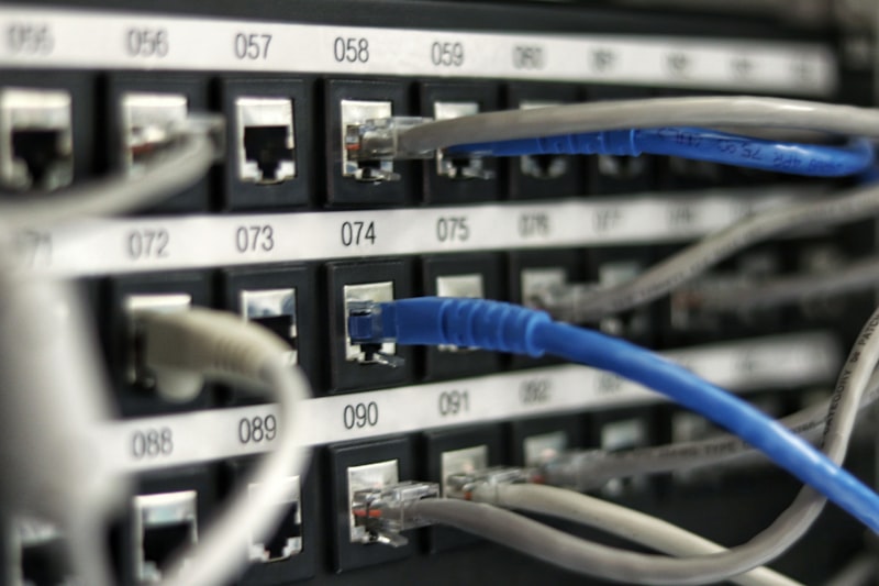Cable de fibra óptica GPON iluminado